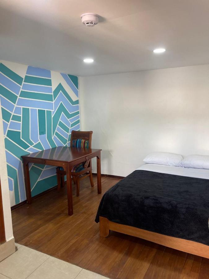 El Jardin Escondido Party Hostel Banos  Ngoại thất bức ảnh