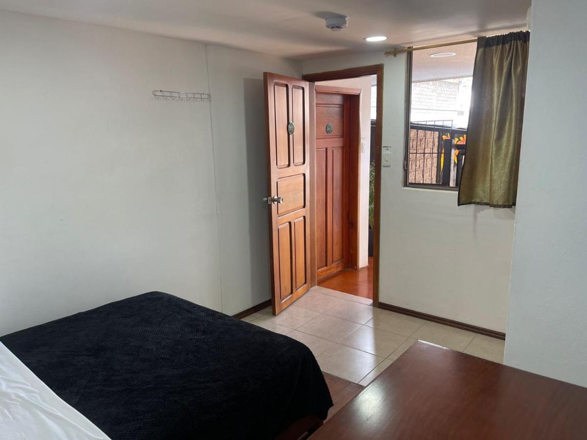 El Jardin Escondido Party Hostel Banos  Ngoại thất bức ảnh