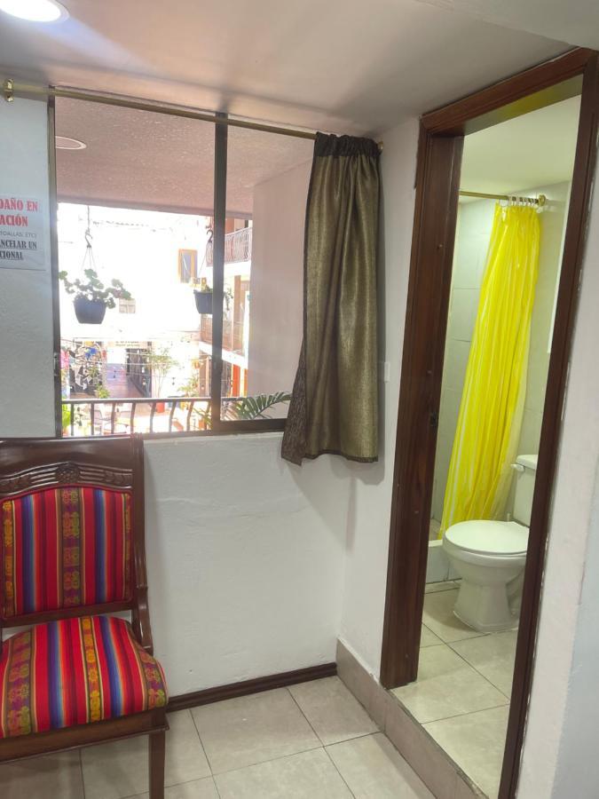 El Jardin Escondido Party Hostel Banos  Ngoại thất bức ảnh