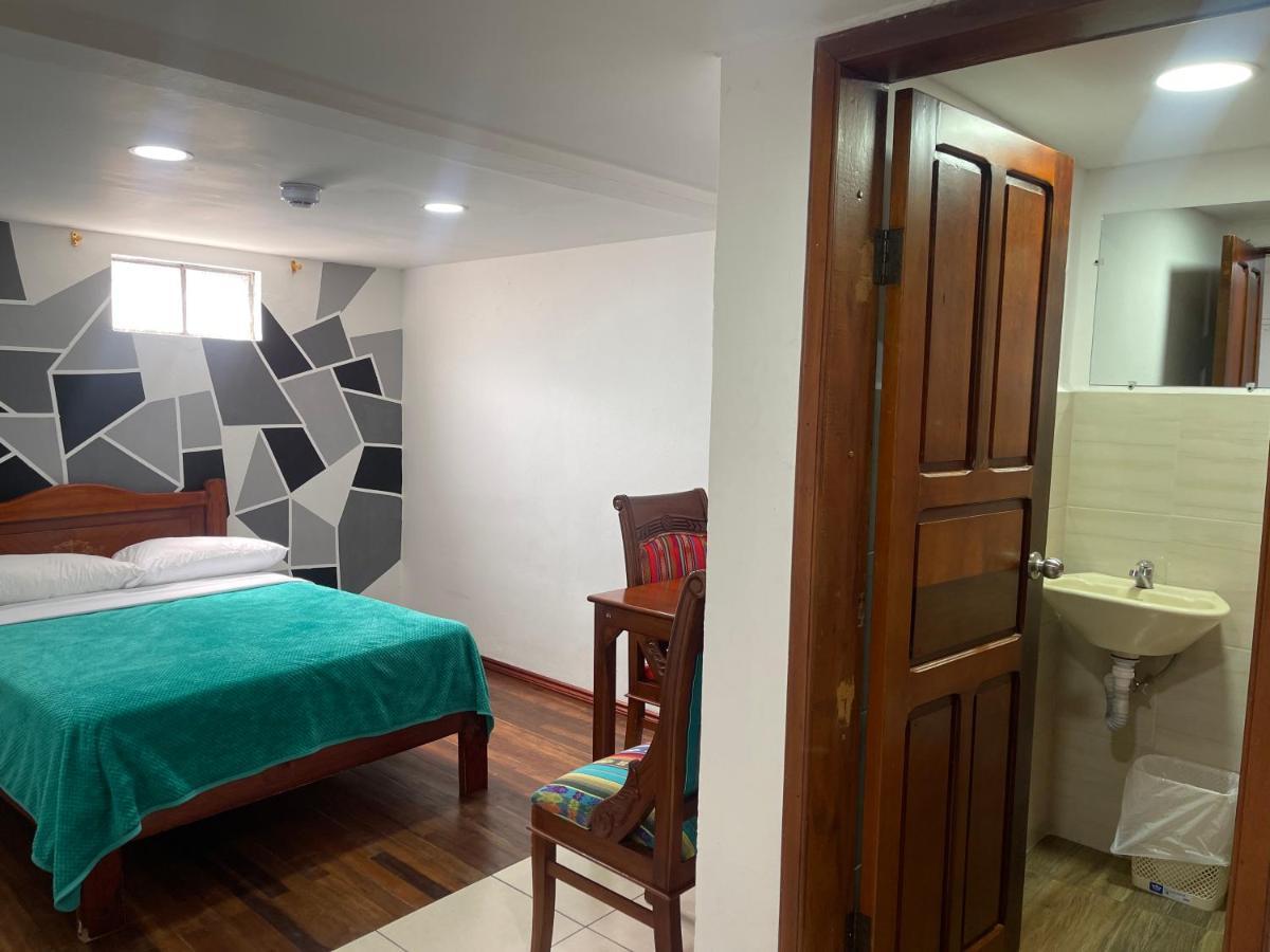 El Jardin Escondido Party Hostel Banos  Ngoại thất bức ảnh