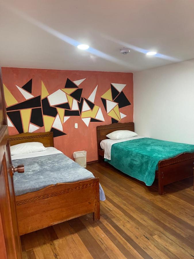 El Jardin Escondido Party Hostel Banos  Ngoại thất bức ảnh