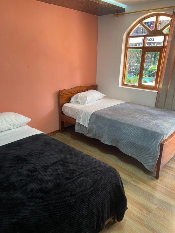 El Jardin Escondido Party Hostel Banos  Ngoại thất bức ảnh