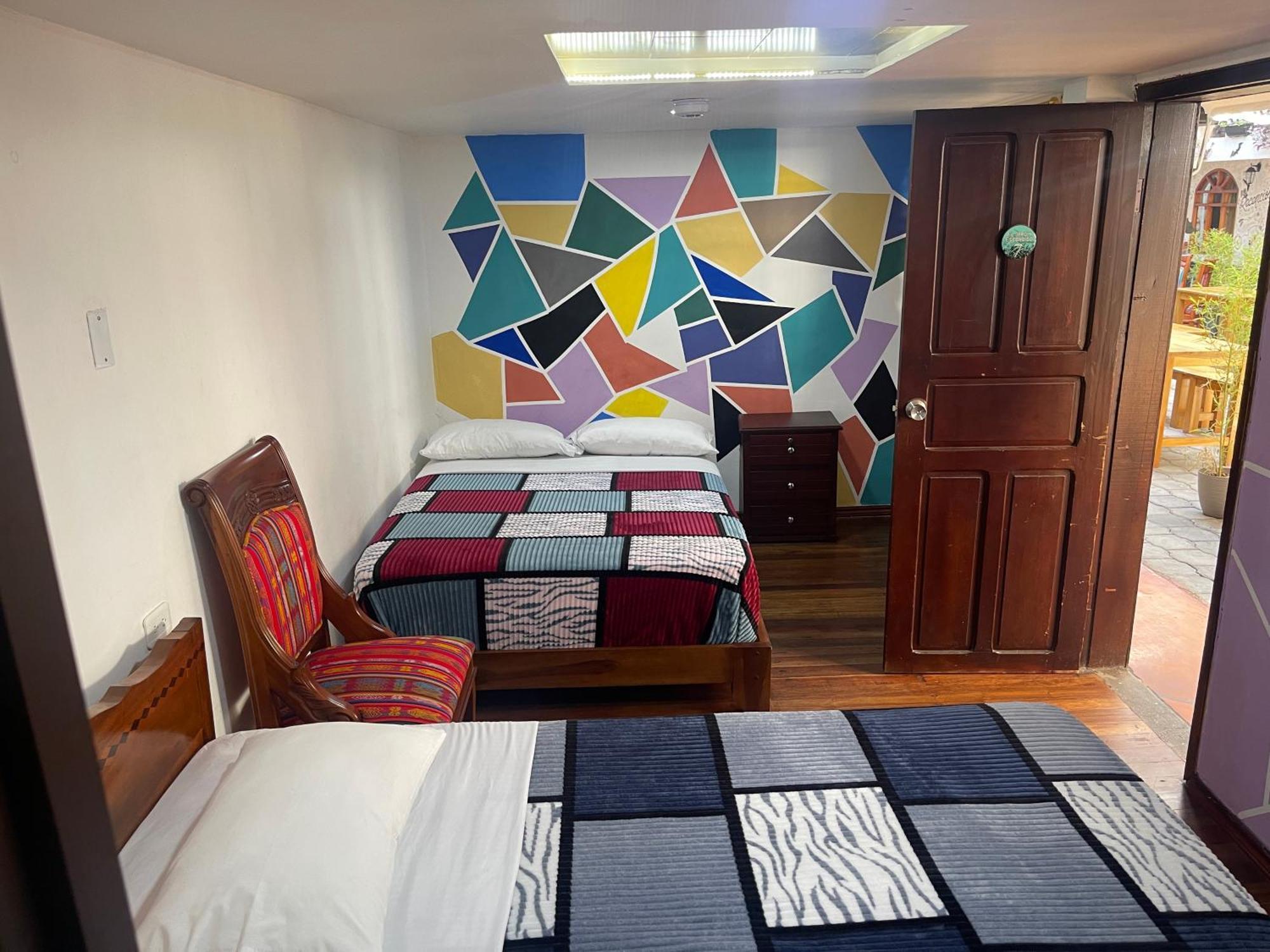 El Jardin Escondido Party Hostel Banos  Ngoại thất bức ảnh