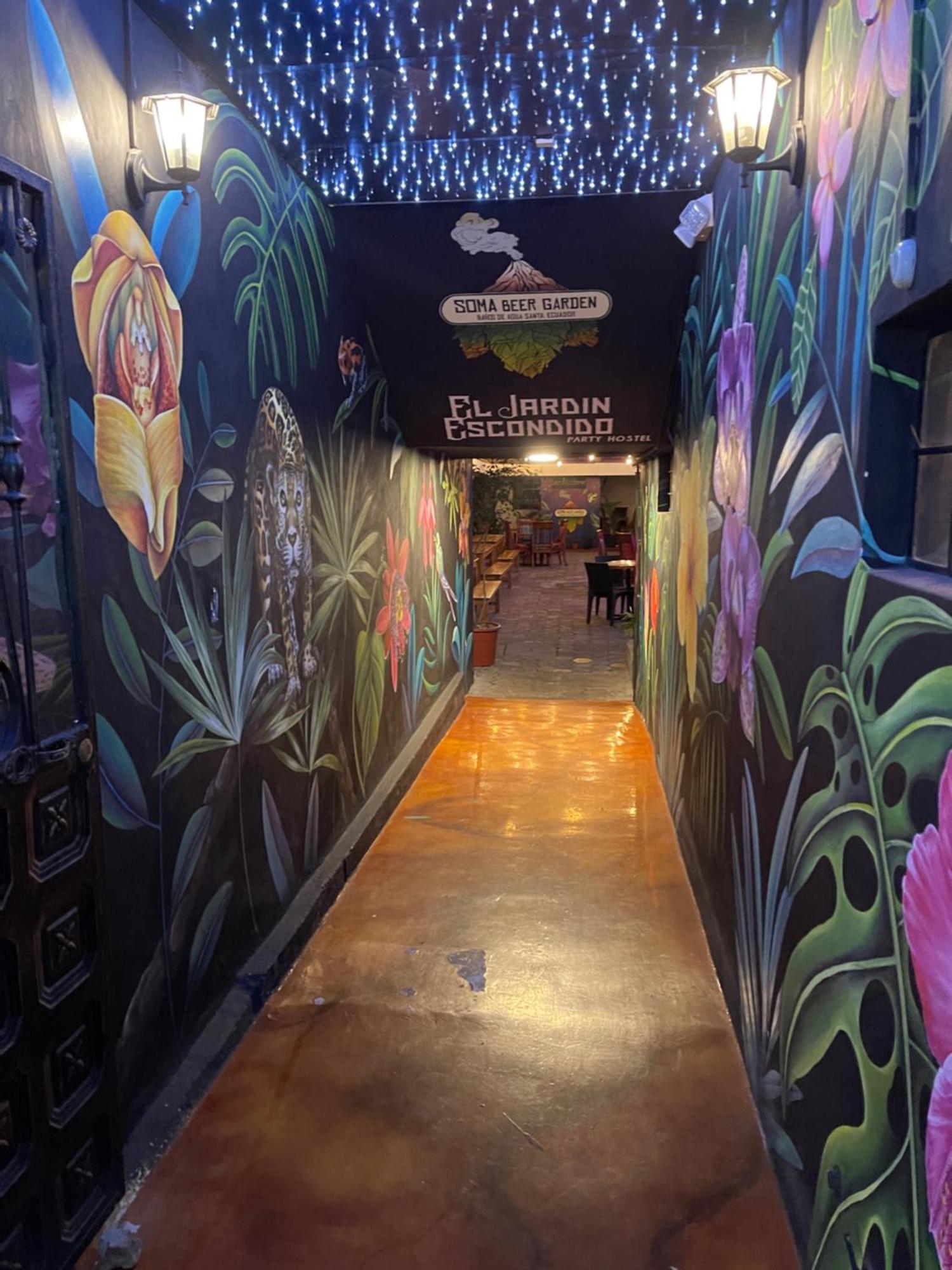 El Jardin Escondido Party Hostel Banos  Ngoại thất bức ảnh